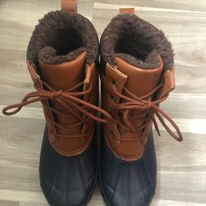 Brand new Joe Fresh Snow boots waterproof and lined